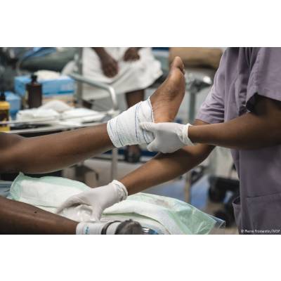 Médicos Sin Fronteras: 10 rollos (25m.) de vendas para operaciones de emergencia