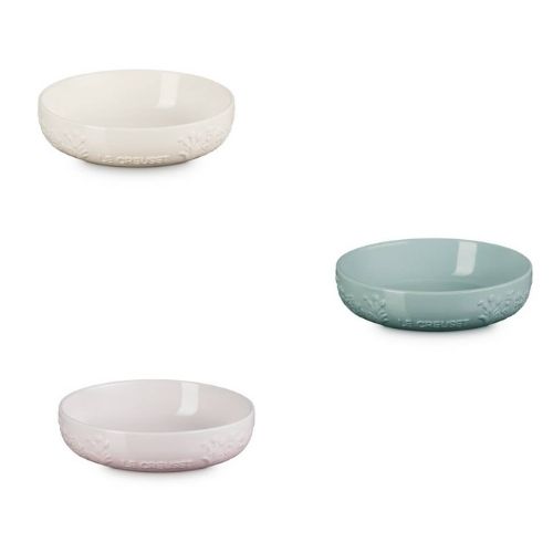 Bol De Service 18Cm Relief Jardin Meringue /Sea Salt /Shell Pink Le Creuset