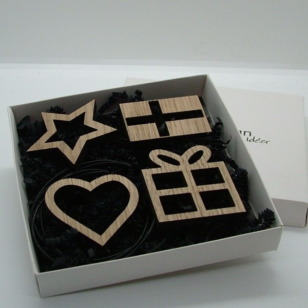 Julpynt i trä - Set med 4 olika