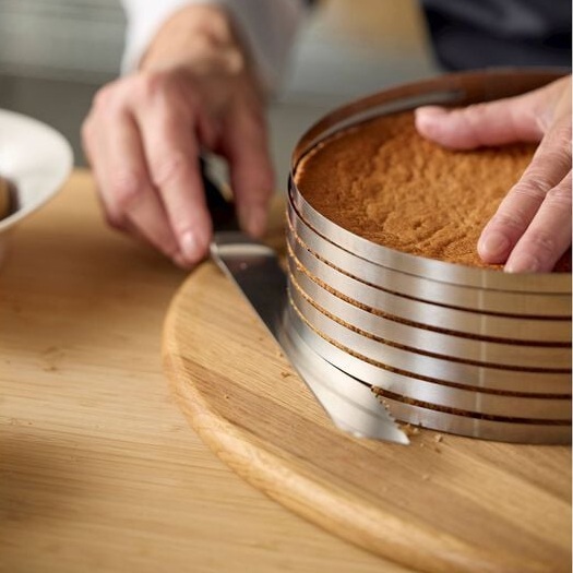 Blomsterbergs Kakunjakaja, 24–30 x 8 cm